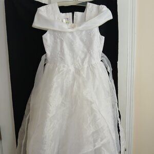 Muneca formal girl dress